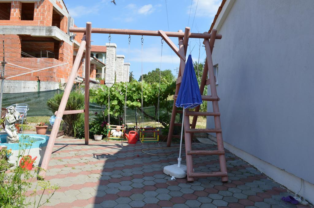 Apartment Ruzica Pula Buitenkant foto