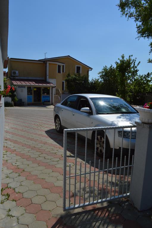 Apartment Ruzica Pula Buitenkant foto